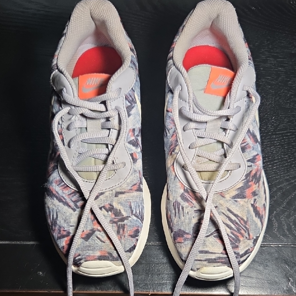 Nike Gray Artistic Sneakers for Training